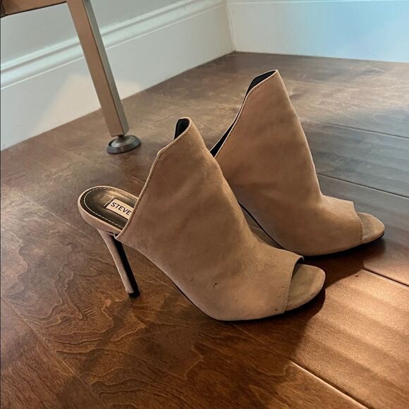 Steve Madden “Sooki” Women's Cream Peep Toe Mules - Picture 3 of 6